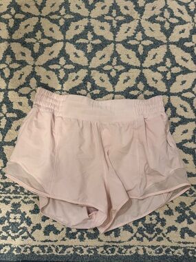 Lululemon Hotty Hot Shorts 2.5”